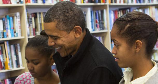 President Obama & Daughters Indie Bookstore Small Business Saturday